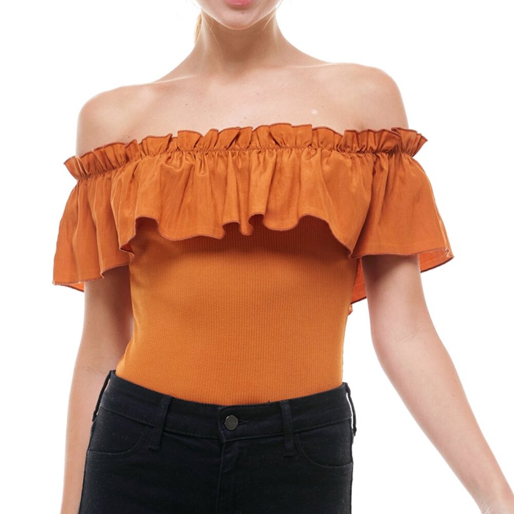NWOT | TCEC Ruffle Off Shoulder Bodysuit – Camel – S – CT7370
